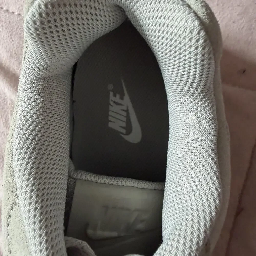 Nike Court Borough Low 2